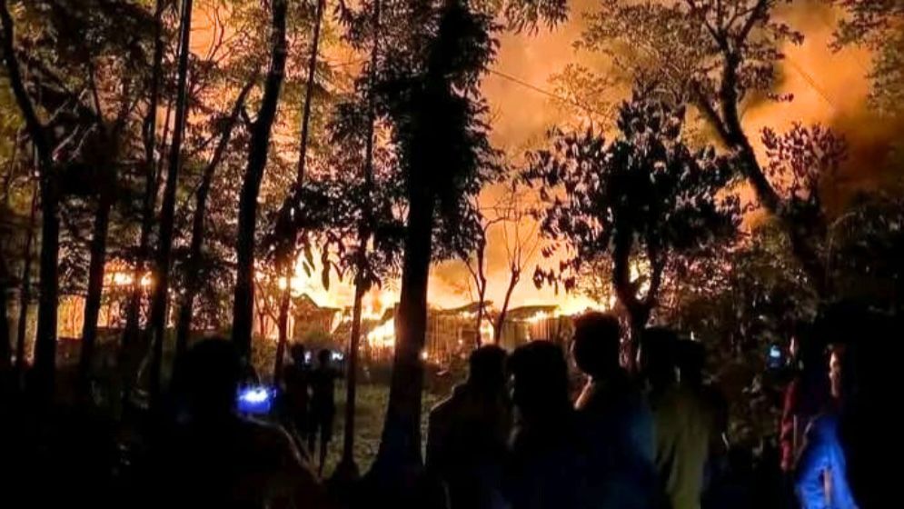 শান্তিগঞ্জে ভয়াবহ অগ্নিকাণ্ডে ৩০ লাখ টাকার ক্ষতি