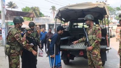 কুড়িগ্রামে সেনা অভিযানে সরকারি ওষুধসহ আটক ২