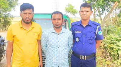 আখাউড়ায় নারীর চুল কেটে শিশুকে মারধর, যুবক গ্রেপ্তার