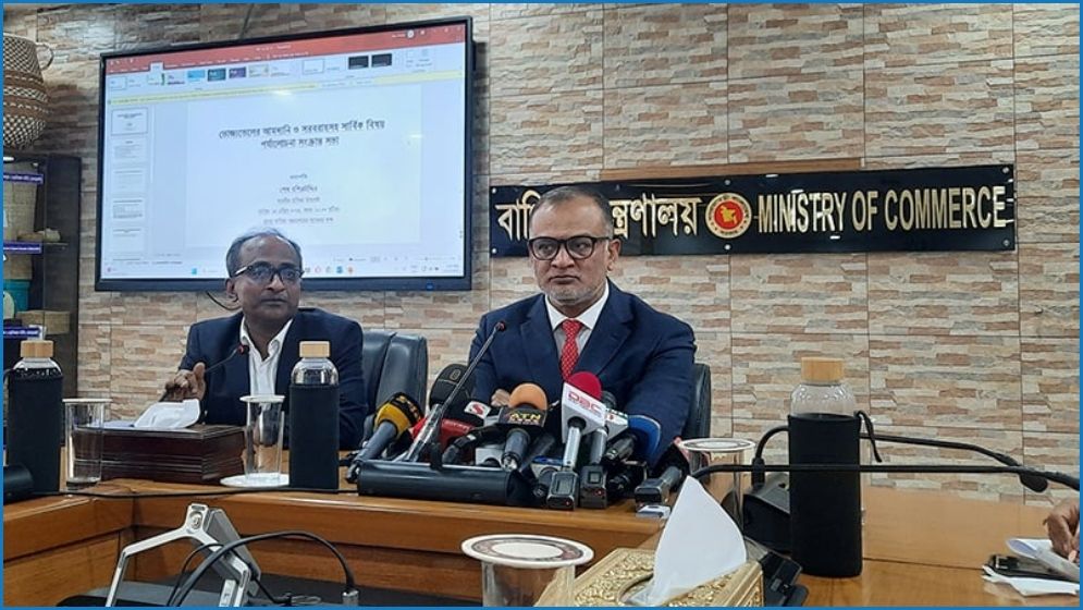 সয়াবিন তেলের দাম বাড়ল লিটারে ১৪ টাকা, আজ থেকেই কার্যকর