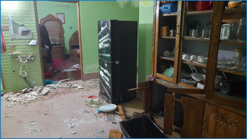 মিরসরাইয়ে আ.লীগ নেতাদের বাড়িতে হামলা, বৃদ্ধাসহ আহত ২