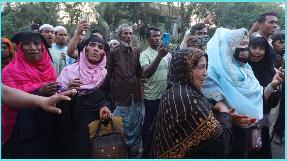মিয়ানমারে আটকা পড়া ২০ বাংলাদেশিকে স্বজনদের কাছে হস্তান্তর