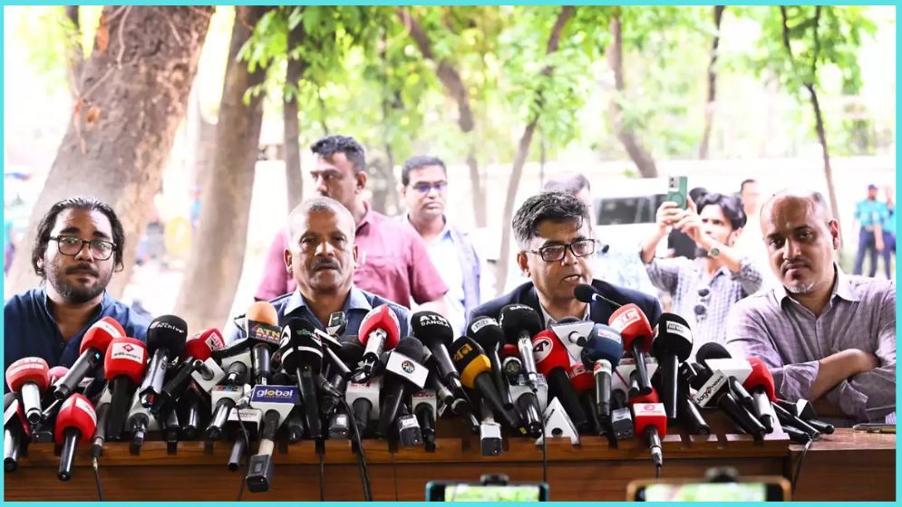 আলোচনায় সন্তুষ্ট বিএনপি, যত দ্রুত সম্ভব নির্বাচন দেওয়া হবে