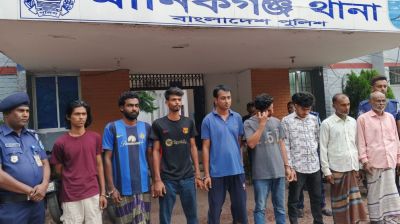 মোটিফ নির্মাতার বাড়িতে আগুন, ছাত্রলীগ-আ.লীগ নেতাসহ গ্রেপ্তার ৮