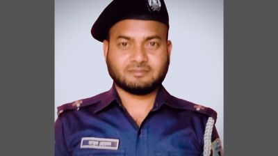 ৯৯৯-এ ফোন, দেরিতে আসায় পুলিশের মাথা ফাটাল দোকানি