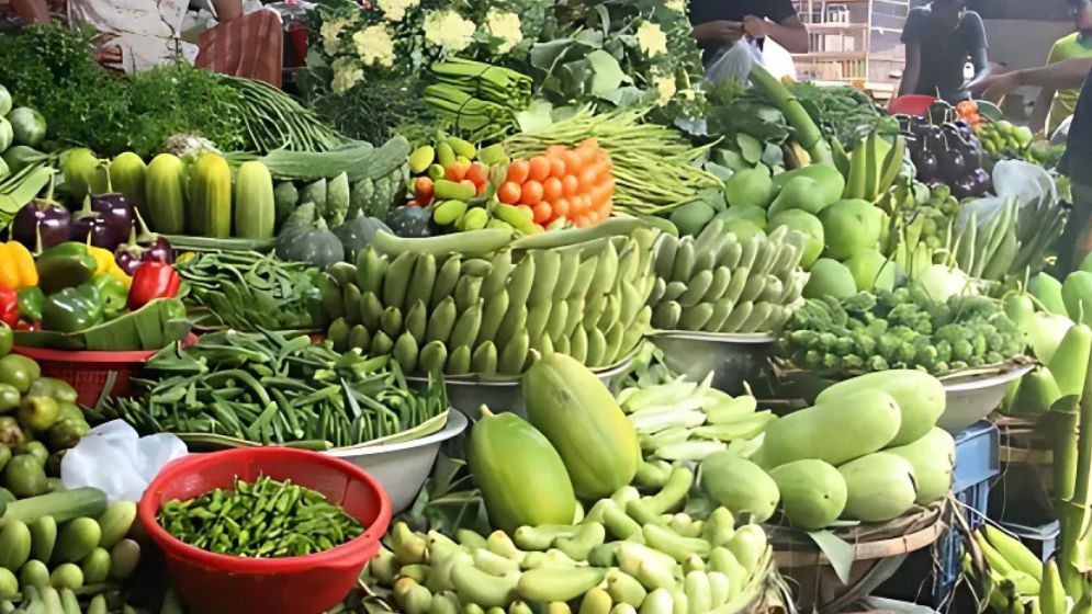 সবজির বাজারে আগুন