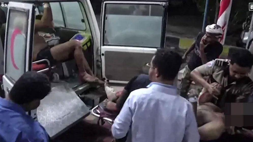 ইয়েমেনের রাস ইসা বন্দরে মার্কিন হামলা, নিহত বেড়ে ৭৪