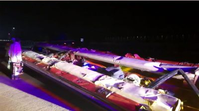 দুর্ঘটনায় উড়ে যায় বাসের ছাদ, তবু থামেননি চালক