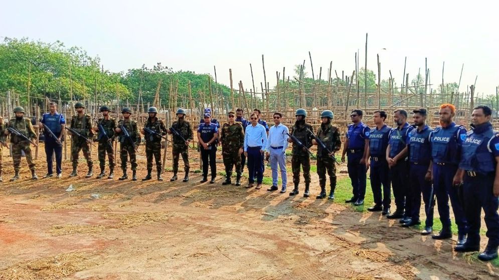 মির্জাপুরে পশুর হাটের নিরাপত্তায় ম্যাজিস্ট্রেট-যৌথবাহিনী