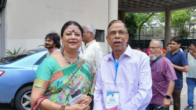 চলছে অভিনয়শিল্পী সংঘের ভোটগ্রহণ