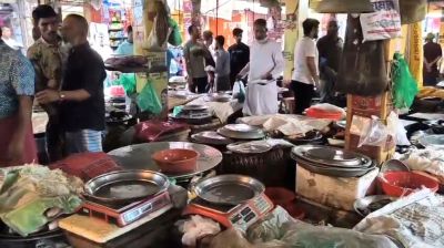 টোল বৃদ্ধির প্রতিবাদে মুন্সীগঞ্জ বাজারে মাছ বিক্রি বন্ধ