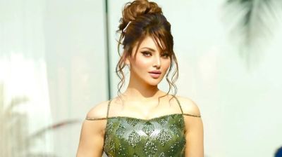 নিজেকে ‘দেবী’ আখ্যা দিয়ে হিন্দু ধর্ম নিয়ে রসিকতা উর্বশীর!