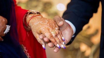 কনে নয়, বরকে বিয়ে করলেন বিধবা শাশুড়ি! থানায় যুবক