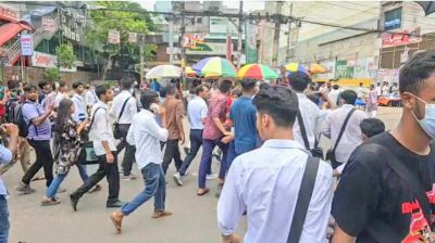 শিক্ষার্থী আহত হওয়াকে কেন্দ্র করে সংঘর্ষে জড়াল ঢাকা ও সিটি কলেজ