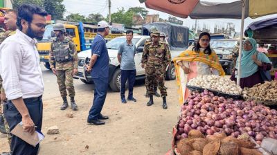 দোহাজারীতে সড়কে অবৈধ দখল উচ্ছেদ, ৪ ব্যবসায়ীর জরিমানা