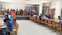 ফেনীর লাইব্রেরিতে বইপ্রেমী কম, চাকরিপ্রত্যাশীর ভিড় বেশি
