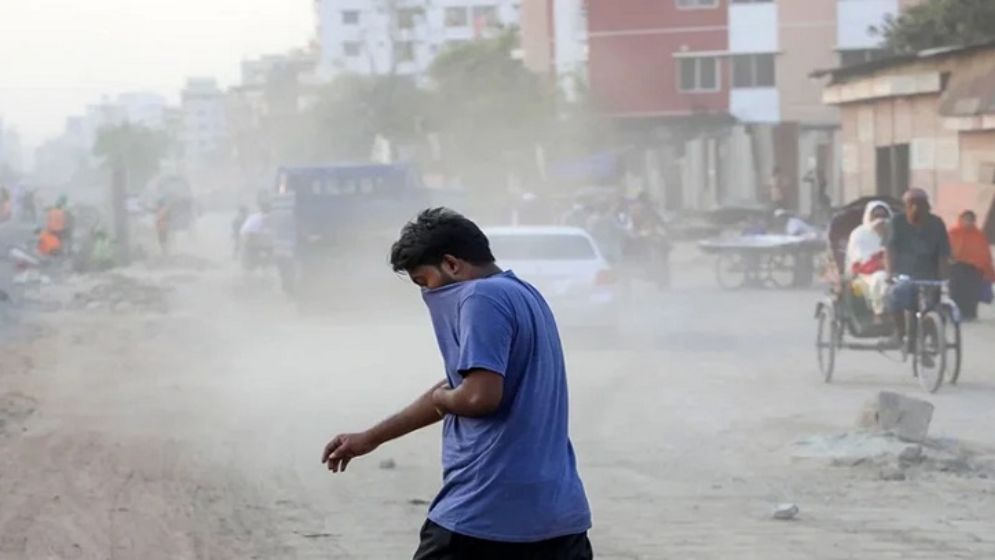 বায়ু দূষণে বিশ্বে দ্বিতীয় ঢাকা