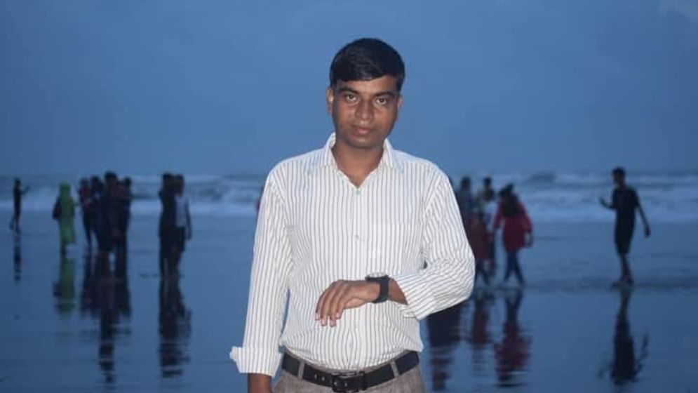 খুলনায় বিতর্কিত সেই ছাত্রনেতাকে অব্যাহতি