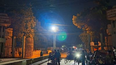 বিদ্যুৎবিচ্ছিন্ন ডিইপিজেড, ৯০ কারখানা ছুটি