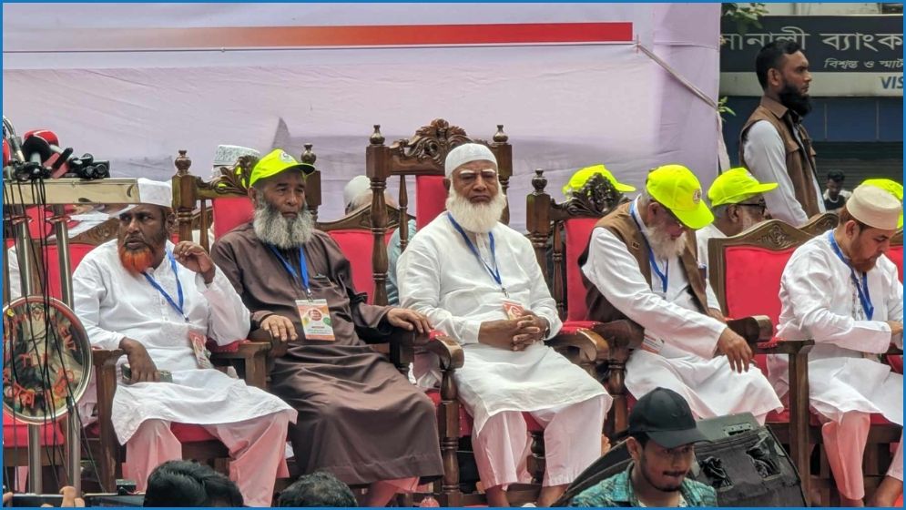 শ্রমিকের গায়ের ঘাম আমার আতরের মতো লাগে : জামায়াত আমির