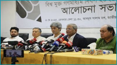 সংবাদপত্রের স্বাধীনতার জন্য আমরা সংগ্রাম চালিয়ে যাব : মির্জা ফখরুল