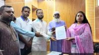 কয়রায় নৌ অ্যাম্বুলেন্সের দাবিতে স্মারকলিপি
