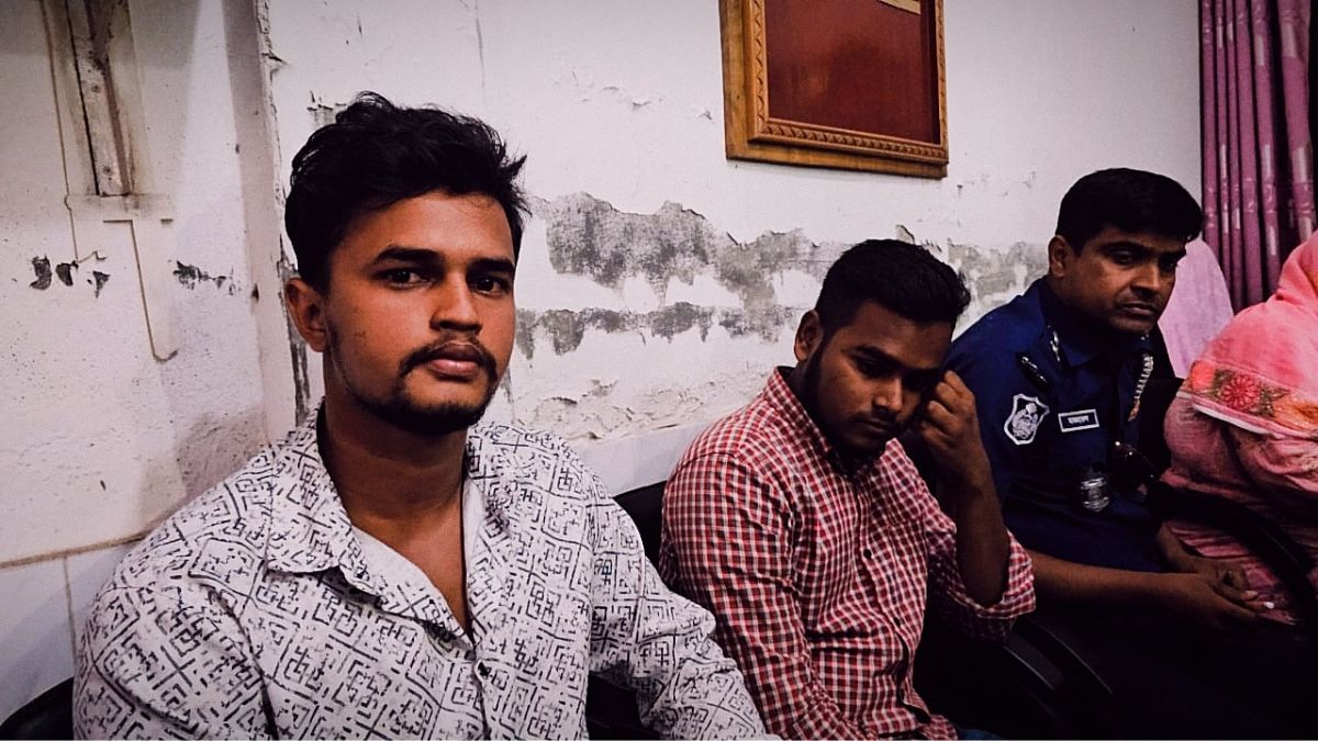 এসএসসি পরীক্ষায় প্রক্সি দিতে গিয়ে ২ যুবক গ্রেপ্তার