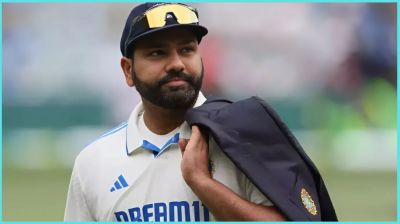 টেস্ট থেকে রোহিত শর্মার অবসর