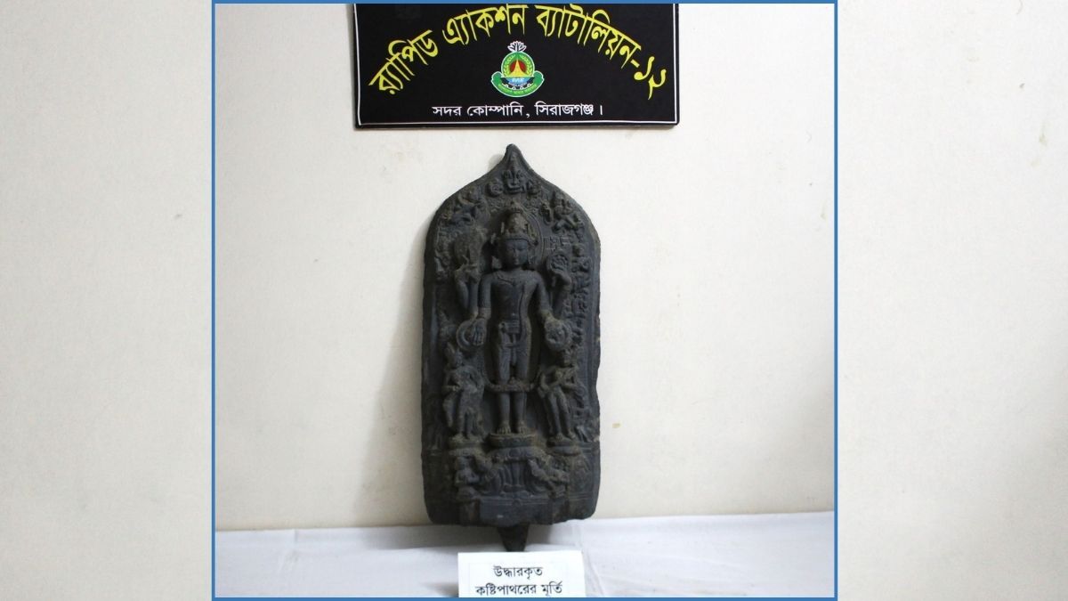 র‌্যাবের অভিযানে কষ্টিপাথরের মূর্তিসহ গ্রেপ্তার ৩