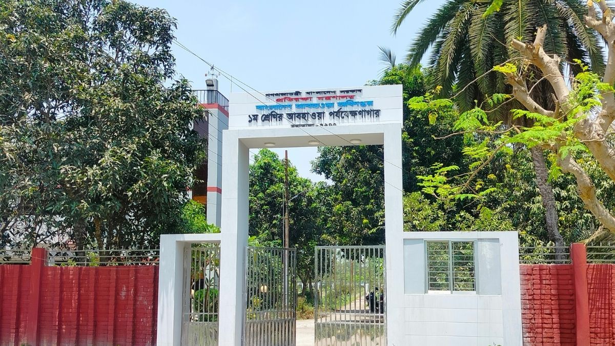 রোদের তাপে পুড়ছে চুয়াডাঙ্গা, তাপমাত্রা ৪২ ডিগ্রি ছাড়াল