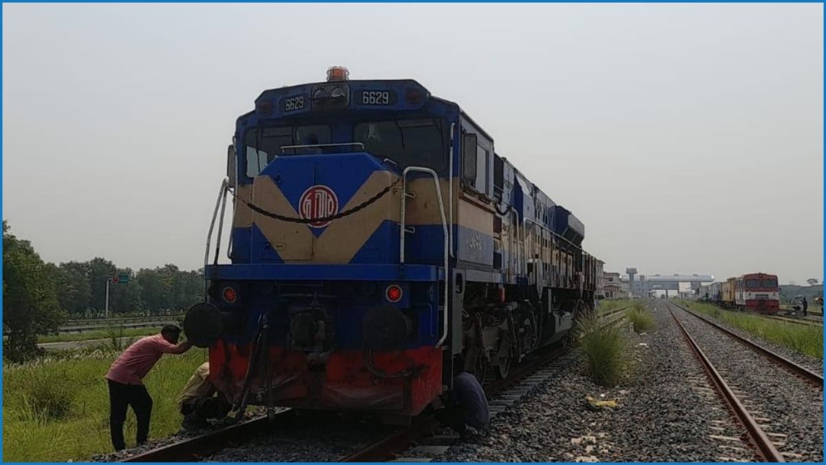 ভাঙ্গায় ১২ ঘণ্টা পর রেল চলাচল স্বাভাবিক