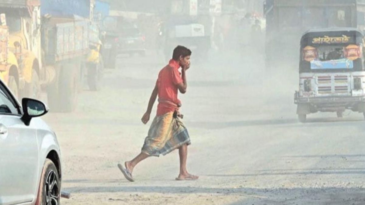 ছুটির দিনেও ভালো নেই রাজধানীর বাতাস