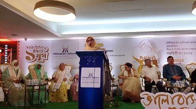 ‘গরবিনী মা-২০২৫’ সম্মাননায় ভূষিত আয়েশা আক্তার