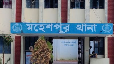 জোড়া হত্যার জেরে যুবক গুলিবিদ্ধ