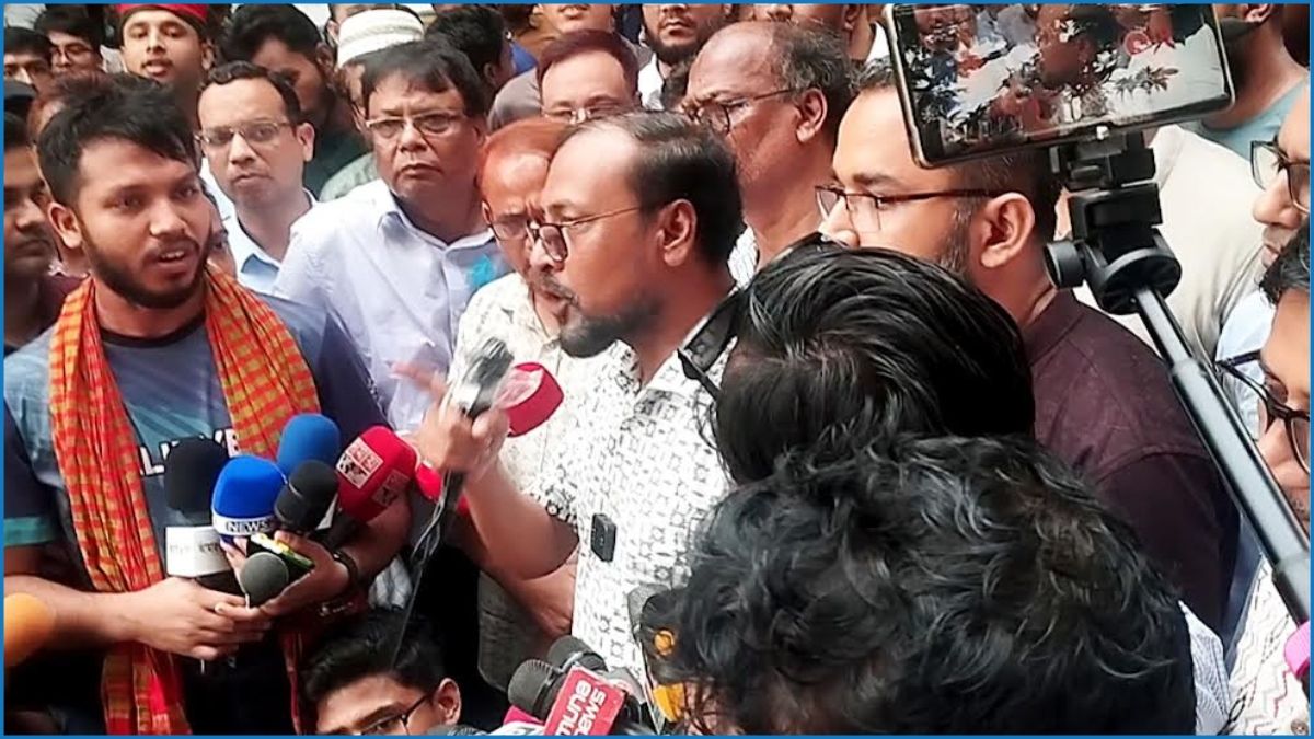 উপদেষ্টা মাহফুজের আচরণ ‘ফ্যাসিবাদী শক্তির মতো’ : জবি শিক্ষক
