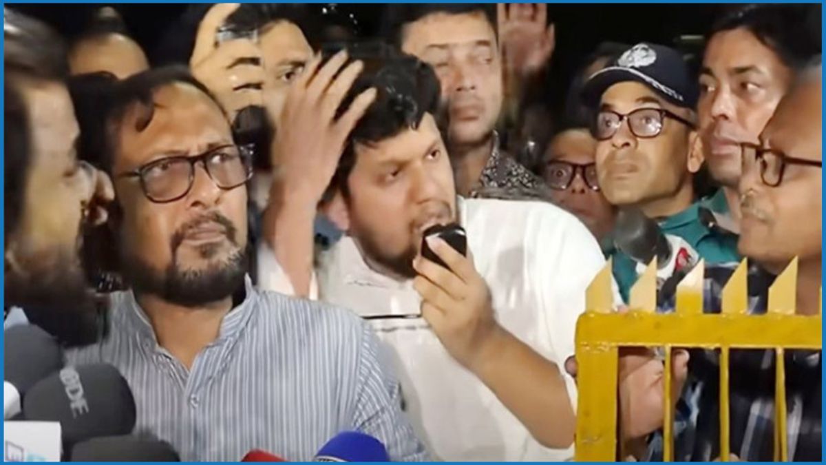 তথ্য উপদেষ্টার ওপর বোতল নিক্ষেপ, একজনকে জিজ্ঞাসাবাদ করছে ডিবি