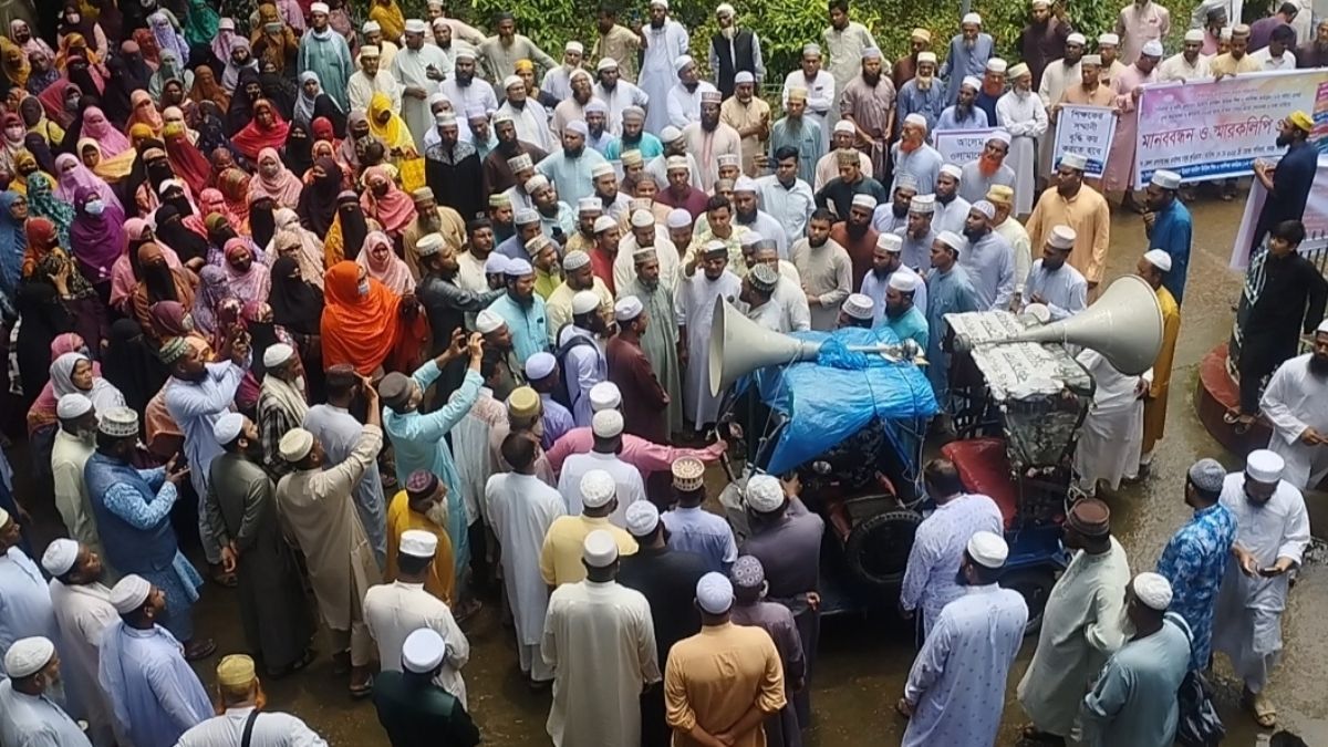 কুড়িগ্রামে ৫ দাবিতে বিক্ষোভ মিছিল