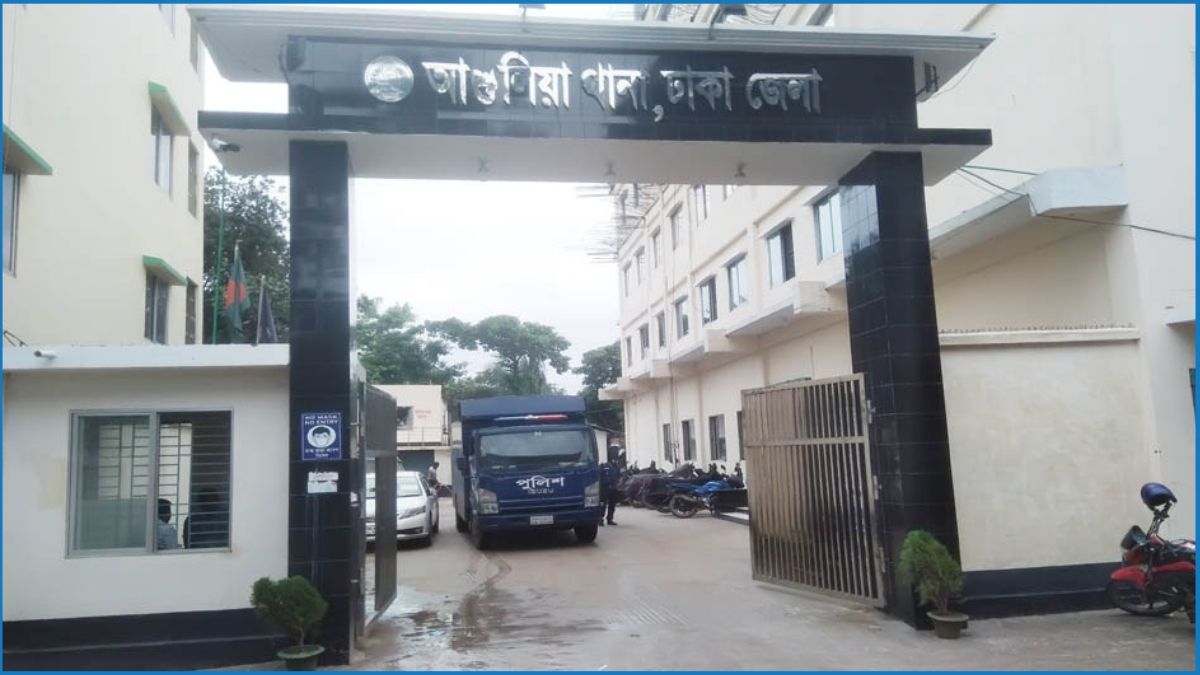 ‘সাংবাদিক’ পরিচয়ে শিল্পাঞ্চল দাপিয়ে বেড়াচ্ছেন লীগের নেতাকর্মীরা