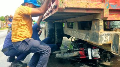 কুষ্টিয়ায় বাস-ট্রাক্টর-মোটরসাইকেল সংঘর্ষে তরুণ নিহত