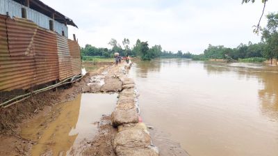 মহারশি নদীর বাঁধে ফাটল ও ভাঙন, উদ্বিগ্ন স্থানীয়রা