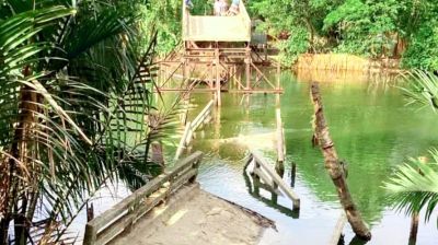 কুয়াকাটায় আয়রন ব্রিজ ধসে যোগাযোগ বিচ্ছিন্ন ১৫ হাজার মানুষ