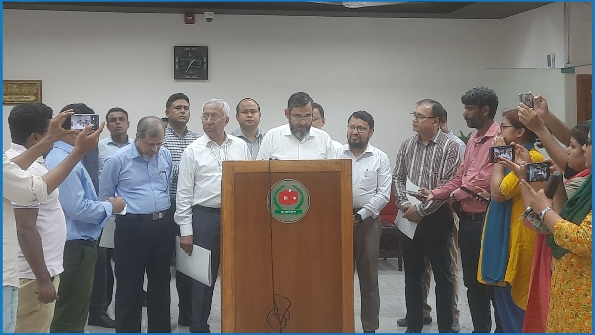 রাজনৈতিক বিষয়ে মন্তব্য নয়, আমরা নিরপেক্ষভাবে কাজ করছি