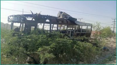 পাকিস্তানে স্কুলবাসে বোমা হামলায় ৪ শিশু নিহত