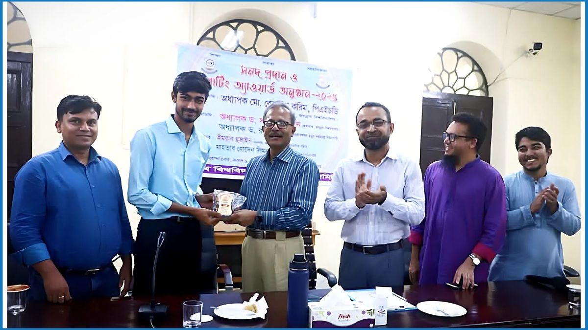 জবির সেরা রিপোর্টিং অ্যাওয়ার্ড পেলেন বাংলাদেশের খবরের নাইম