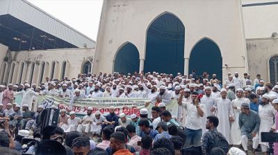 ৪ দাবিতে বায়তুল মোকাররমে হেফাজতের বিক্ষোভ