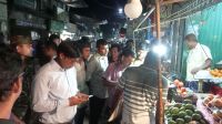 সড়ক দখল করে ব্যবসা, দোকান উচ্ছেদ