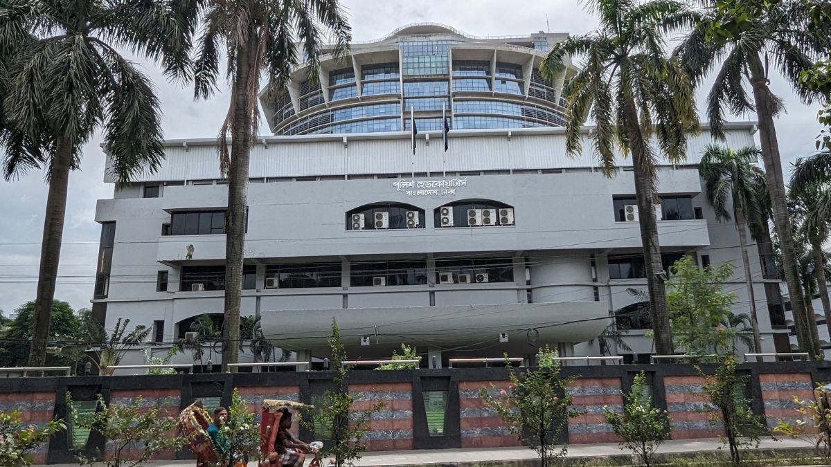 পুলিশ পরিচয়ে প্রতারণার বিষয়ে সতর্ক থাকার আহ্বান
