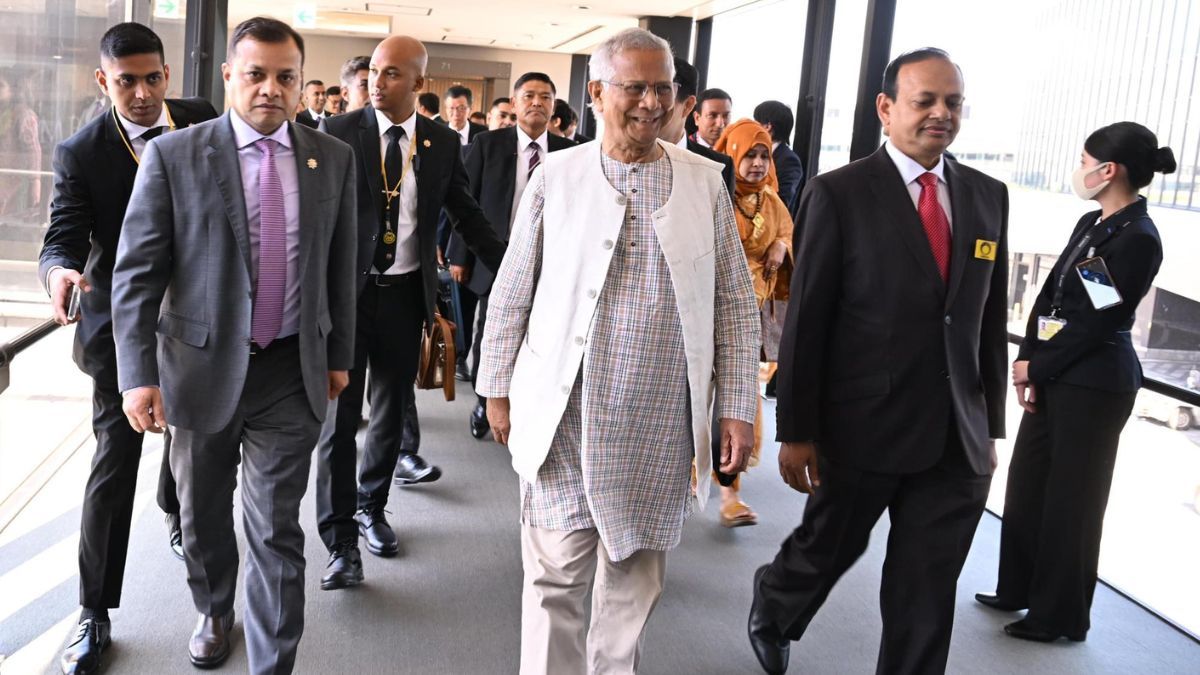 জাপান পৌঁছেছেন প্রধান উপদেষ্টা