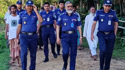 সাংবাদিকদের ওপর হামলা, ইউপি চেয়ারম্যানসহ ৫৪ জনের নামে মামলা
