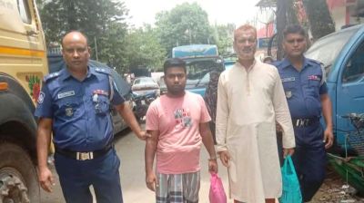 কালিয়াকৈরে শ্রমিক-স্বেচ্ছাসেবক লীগের ২ নেতা গ্রেপ্তার
